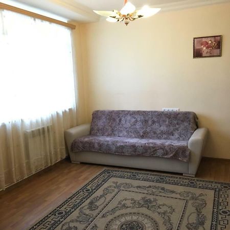 Prosp. Tigrana Meca 53 Apartamenty Erevan Esterno foto