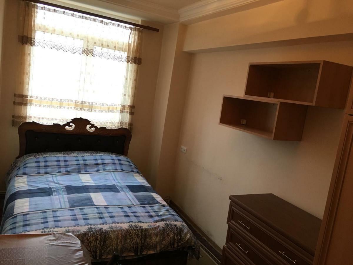 Prosp. Tigrana Meca 53 Apartamenty Erevan Esterno foto